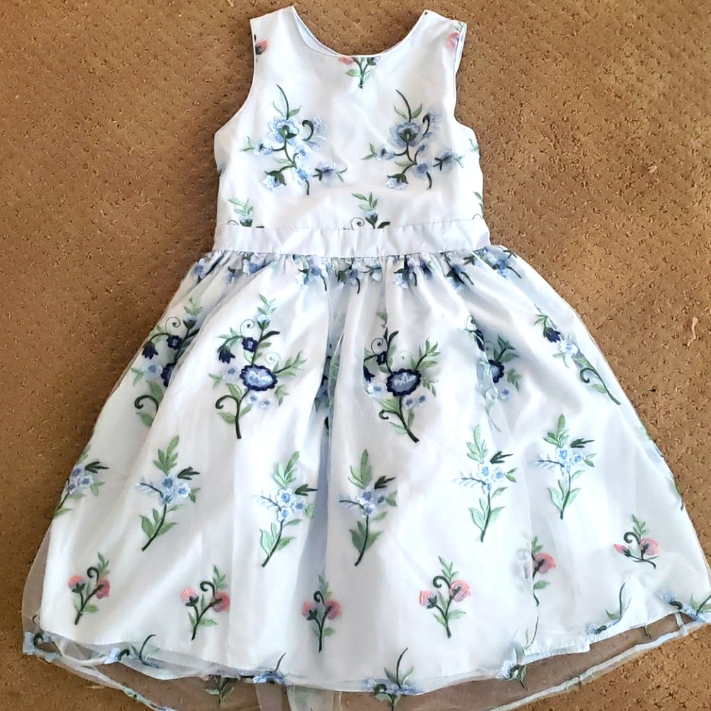 Pretty girl's dress